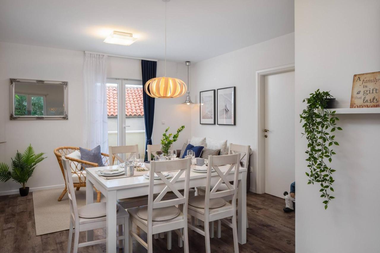 Apartments Valentina โบล ภายนอก รูปภาพ