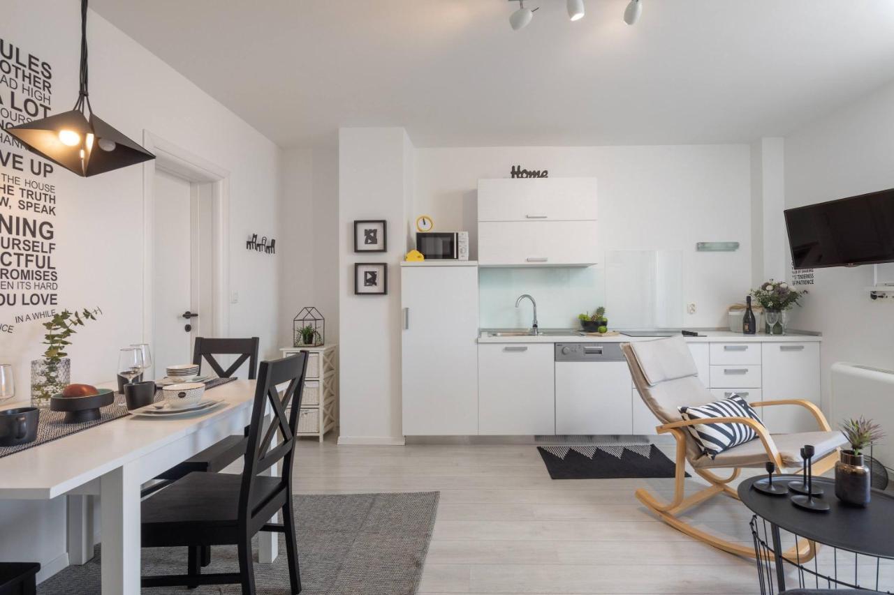 Apartments Valentina โบล ภายนอก รูปภาพ