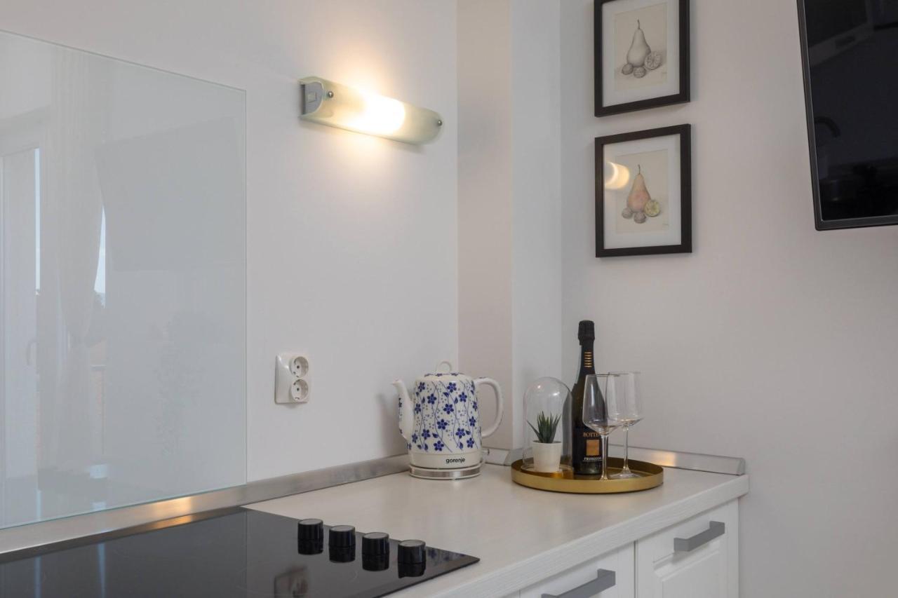 Apartments Valentina โบล ภายนอก รูปภาพ